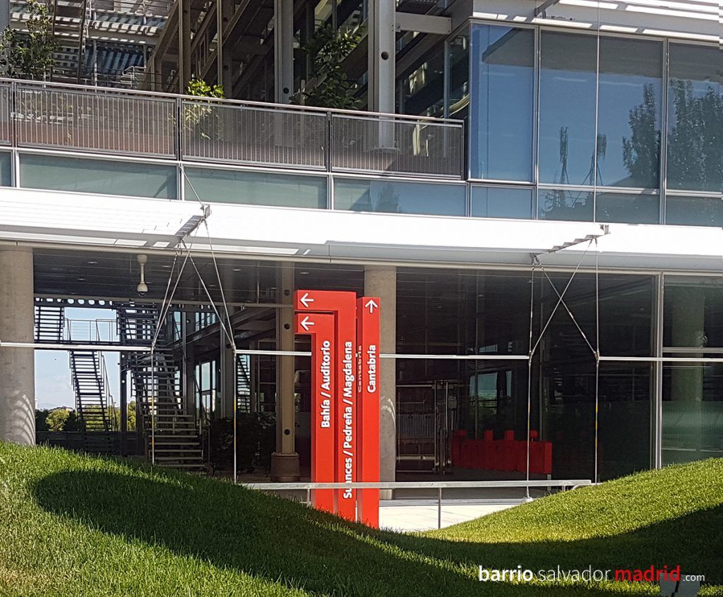cartelería banco santander