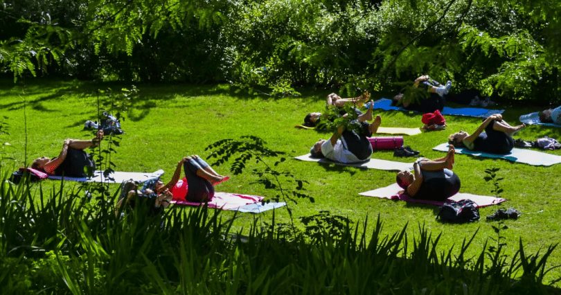 yoga en la quinta de los molinos