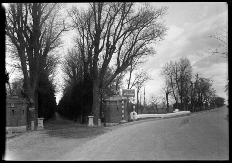 antigua entrada al capricho